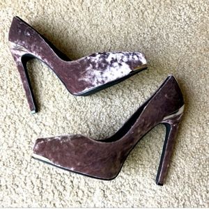 NWOT!!! | Jeffrey Campbell | Lilac | Crushed Velvet | Platform | Pumps | Size 8.